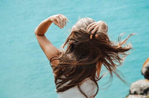 prodotti-per-proteggere-i-capelli-dal-sole